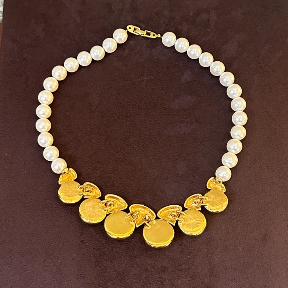 🌟14xHP🌟VTG 1980s-90s Napier Chunky Faux Pearl & Gold Tone Statement Necklace - Picture 6 of 13